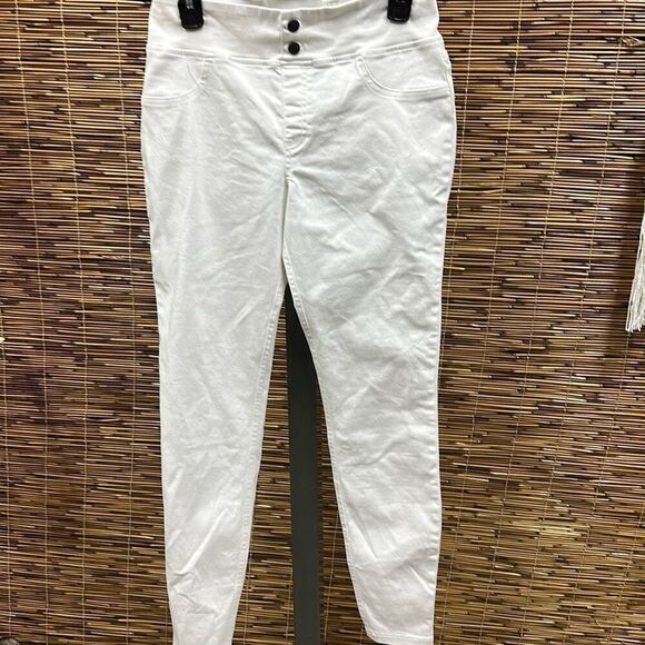 Hue Women's Original Smoothing Denim Leggings, Created for Macy's Size M - Picture 2 of 3